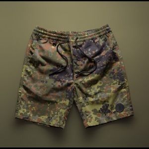 Qilo NYC Shorts, NWT